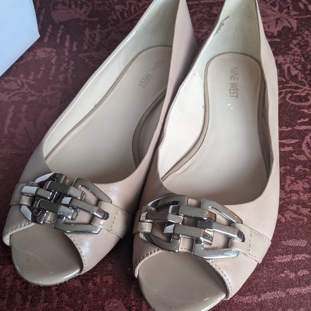 Nine West Amedea Open-Toe Flats Sz 8.5